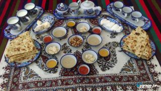 صبحانه خوشمزه ی اقامتگاه بوم گردی خاجی خان تفت یزد
